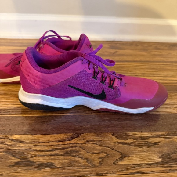 Nike Fuchsia and Black Tennis Shoes - Picture 4 of 5